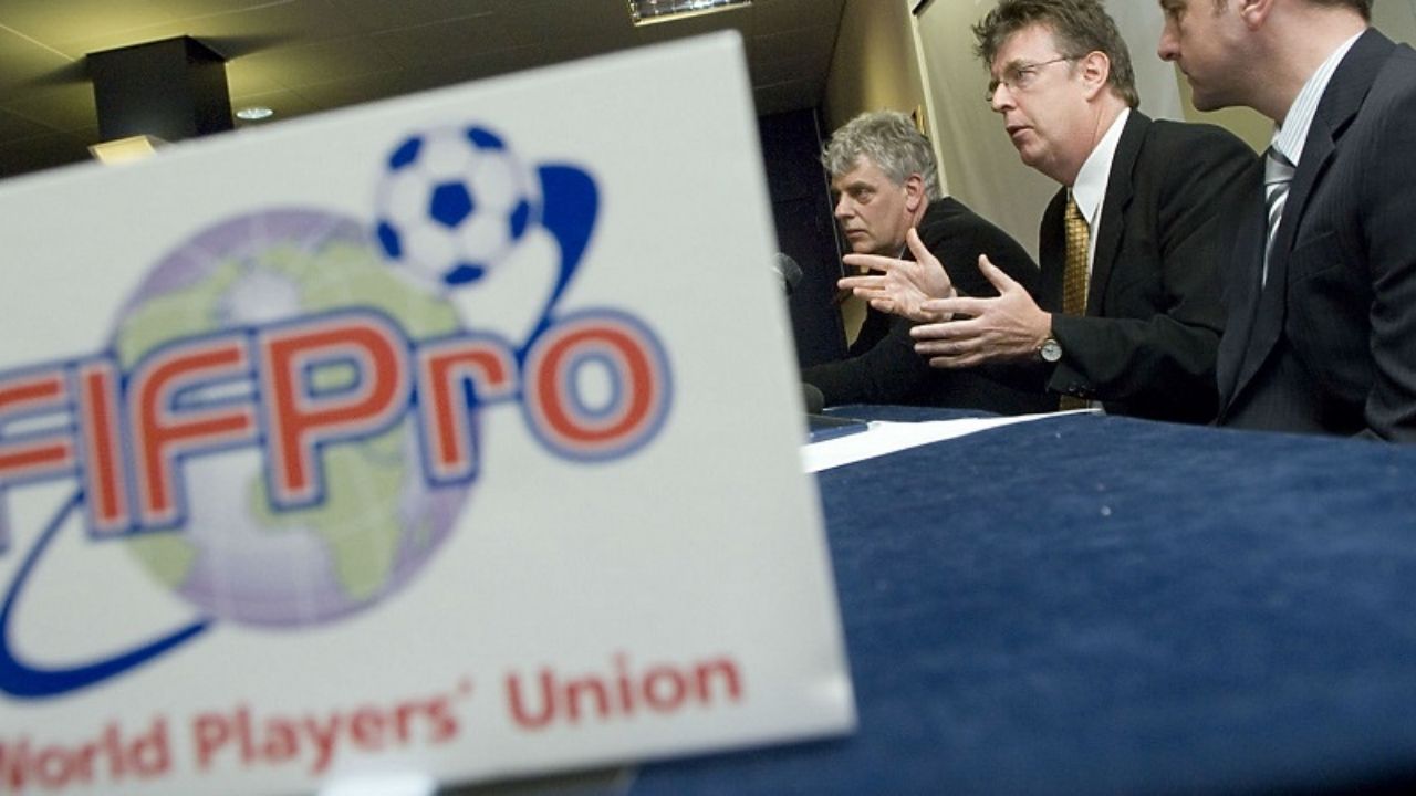 FIFPRO informa a jugadores sobre derechos laborales y humanos en Qatar