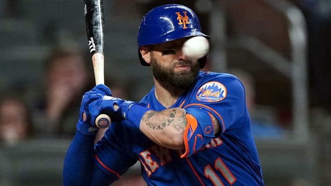 Jugador de la MLB recibió un fuerte golpe en su rostro y sufre múltiples fracturas