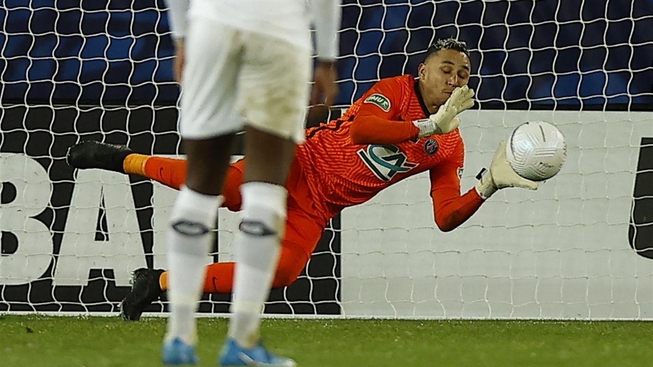 Keylor Navas, elegido mejor portero de la primera división francesa