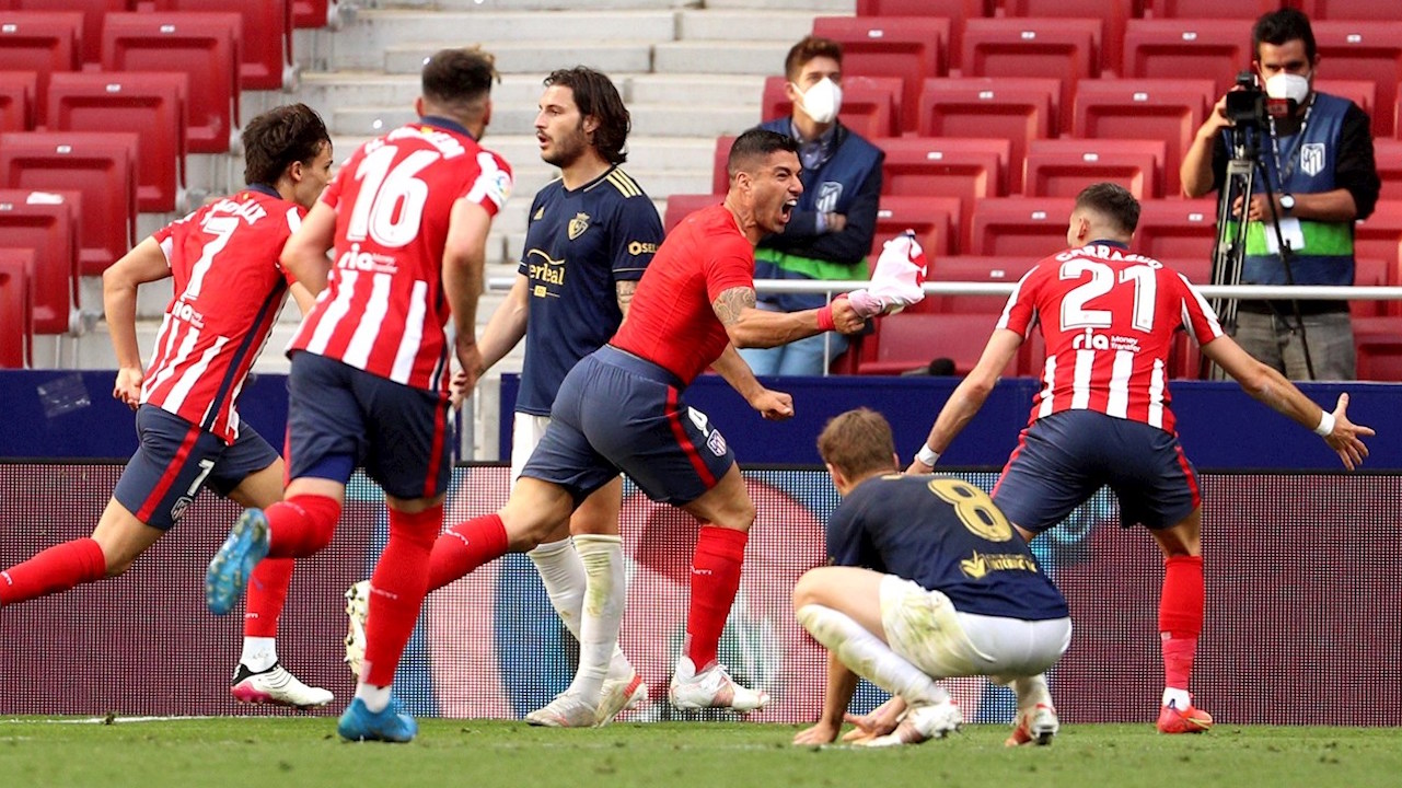 Atlético se mantiene líder antes de la última jornada gracias a Luis Suárez