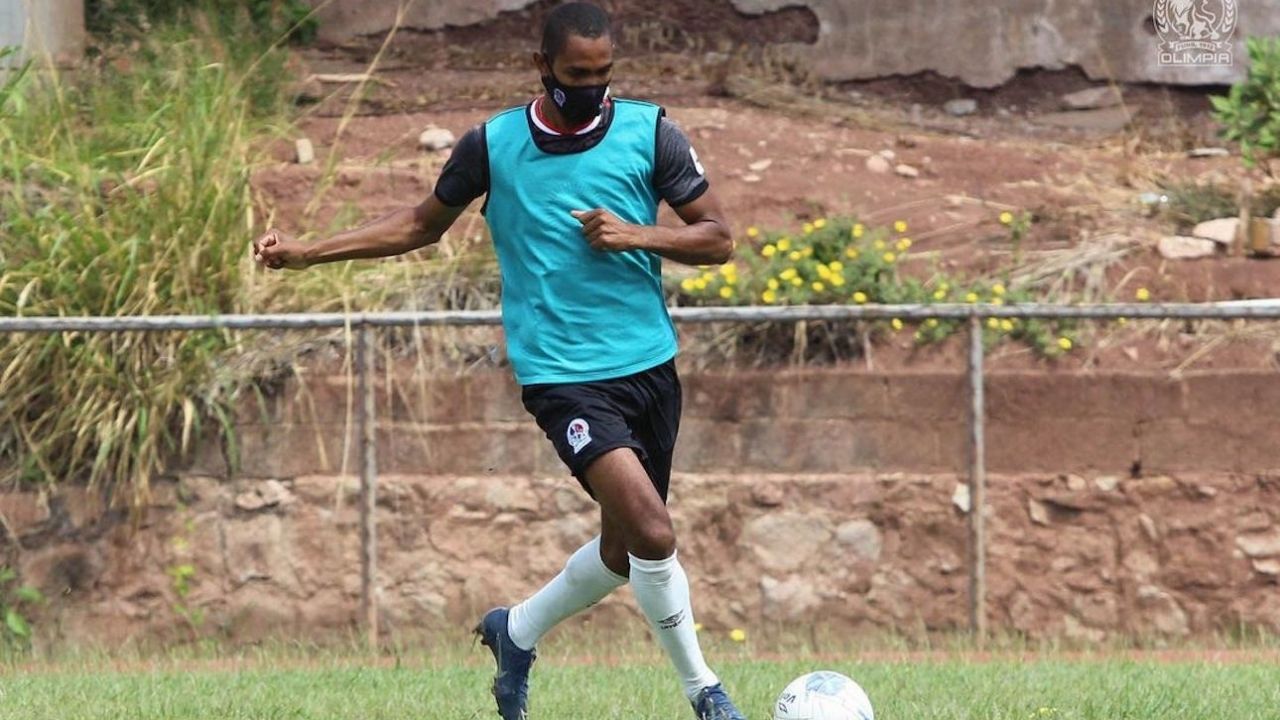 Jerry Bengtson reaparece en los entrenamientos de Olimpia y apunta para la vuelta ante el Honduras Progreso