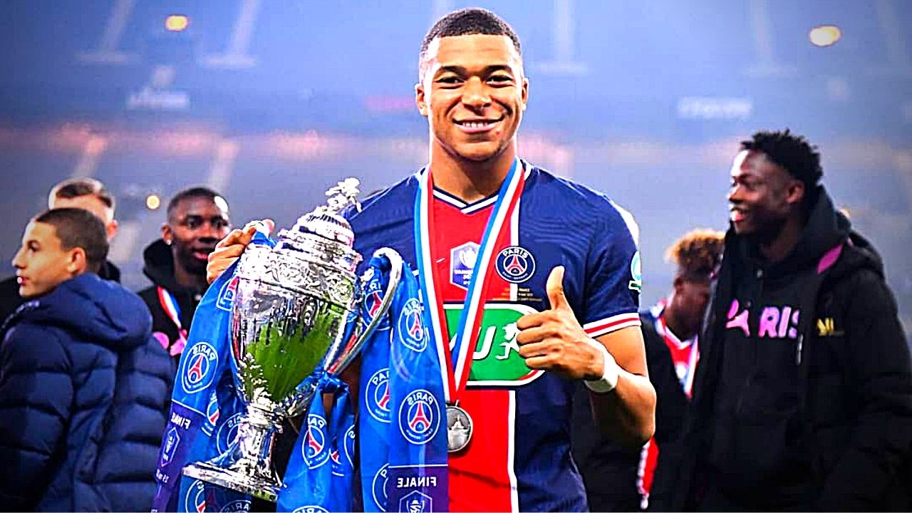PSG gana la Copa de Francia sin Neymar, pero con un Mbappé intratable