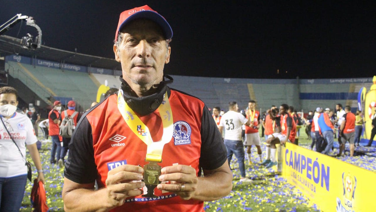 Pedro Troglio: 'Yo no soy ejemplo de nadie, yo soy dt de fútbol'