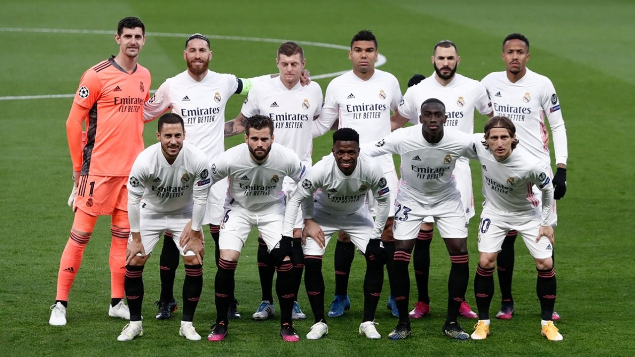 Pasaron 66 años para  ver al Real Madrid vestir con este tipo de indumentaria