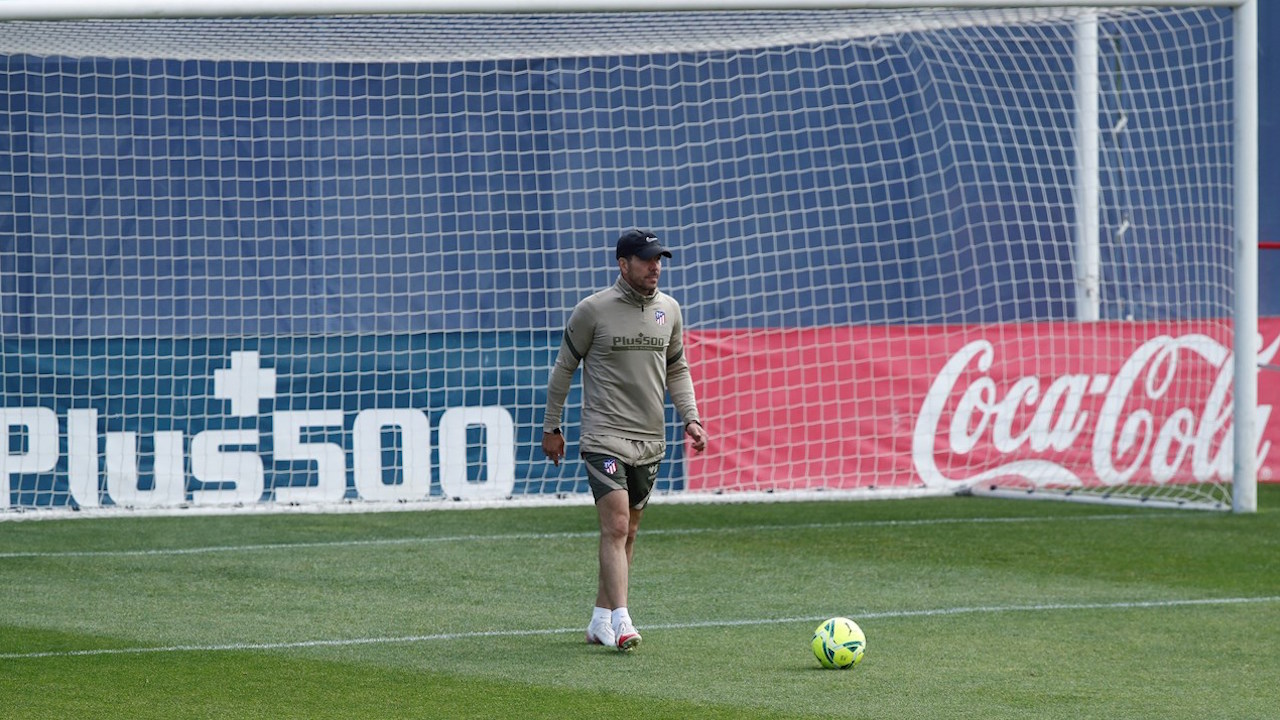 Diego Simeone: 'Cuando los equipos juegan bien y ganan no se habla de árbitros'