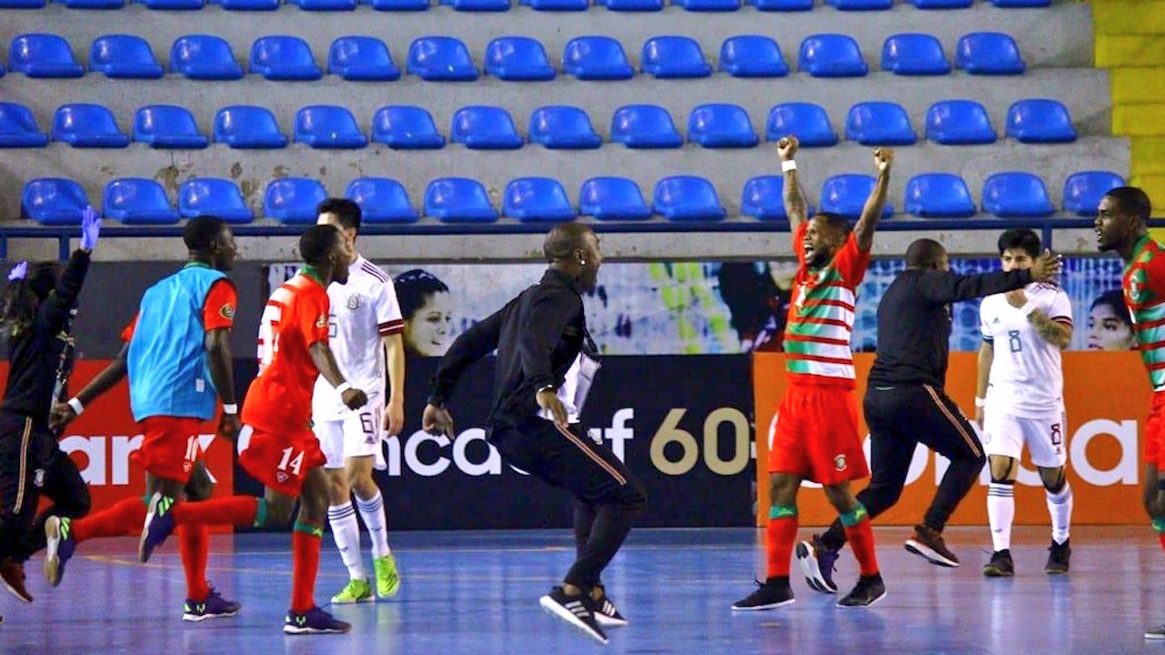 México pone en riesgo su pase al Mundial de futsal al perder contra Surinam