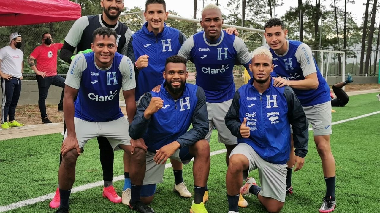 Conoce quién es el delantero que entrena con la Selección de Honduras sin ser convocado