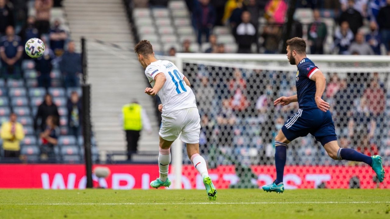 Eurocopa 2020: El alucinante gol desde media cancha que marcó República Checa