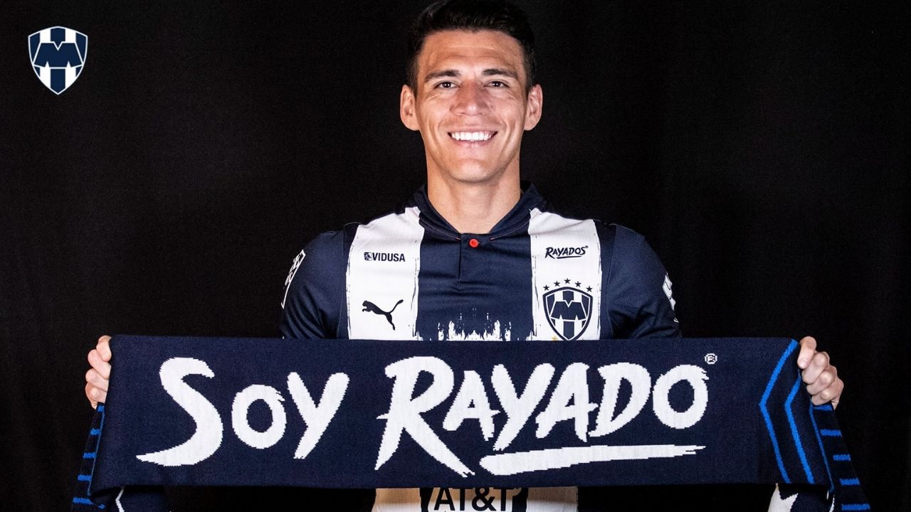 Héctor Moreno ficha por el Monterrey y regresa a México 14 años después