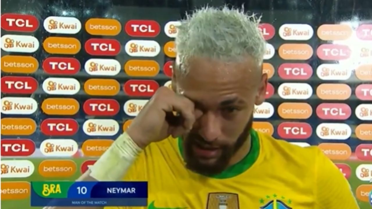 Neymar rompe en llanto en Brasil: Han sido dos años difíciles