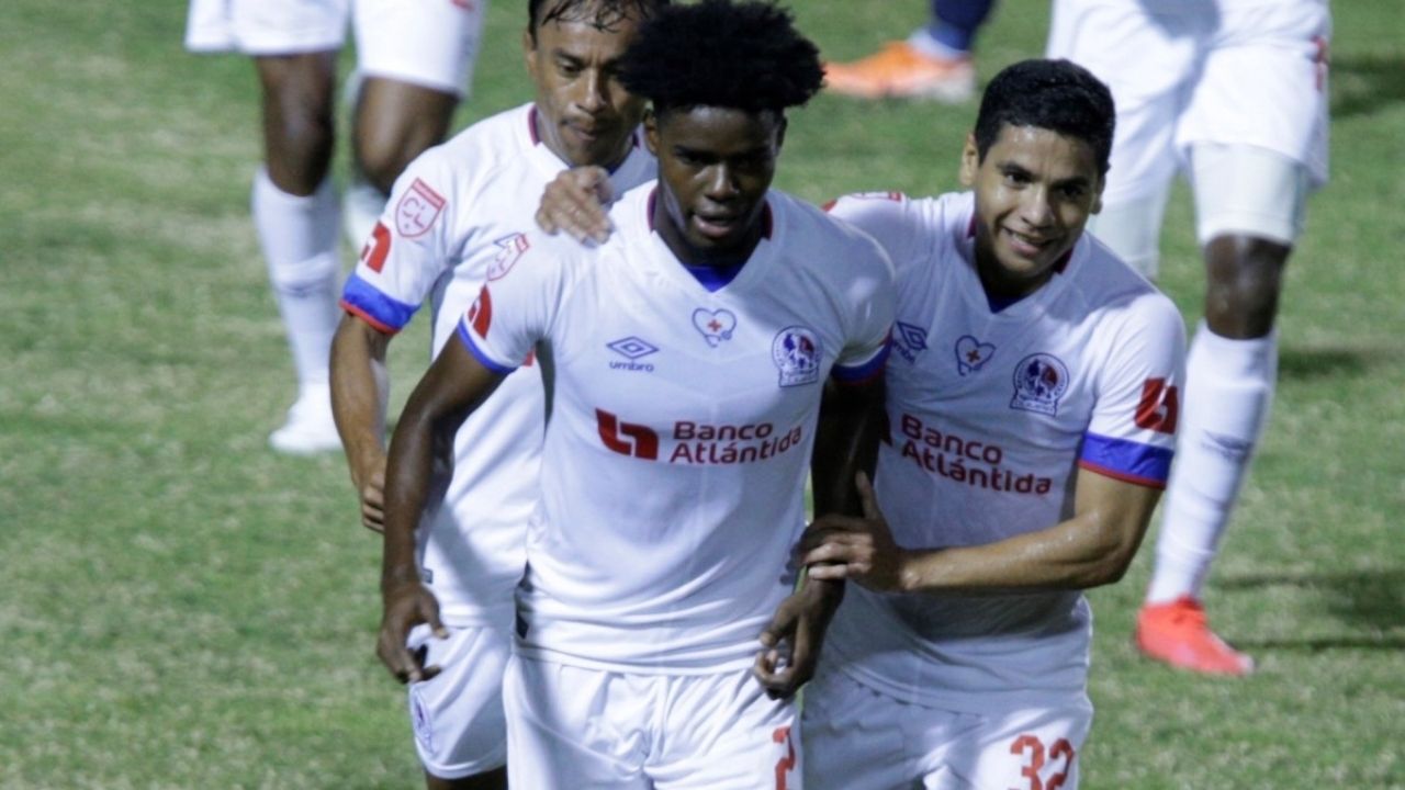 Jugador del Olimpia será operado por lesión de ligamentos