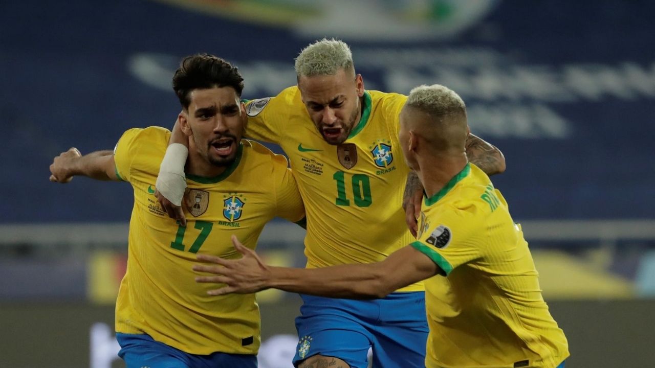 Brasil vence a Chile y se instala en las semifinales de la Copa América en su propia casa