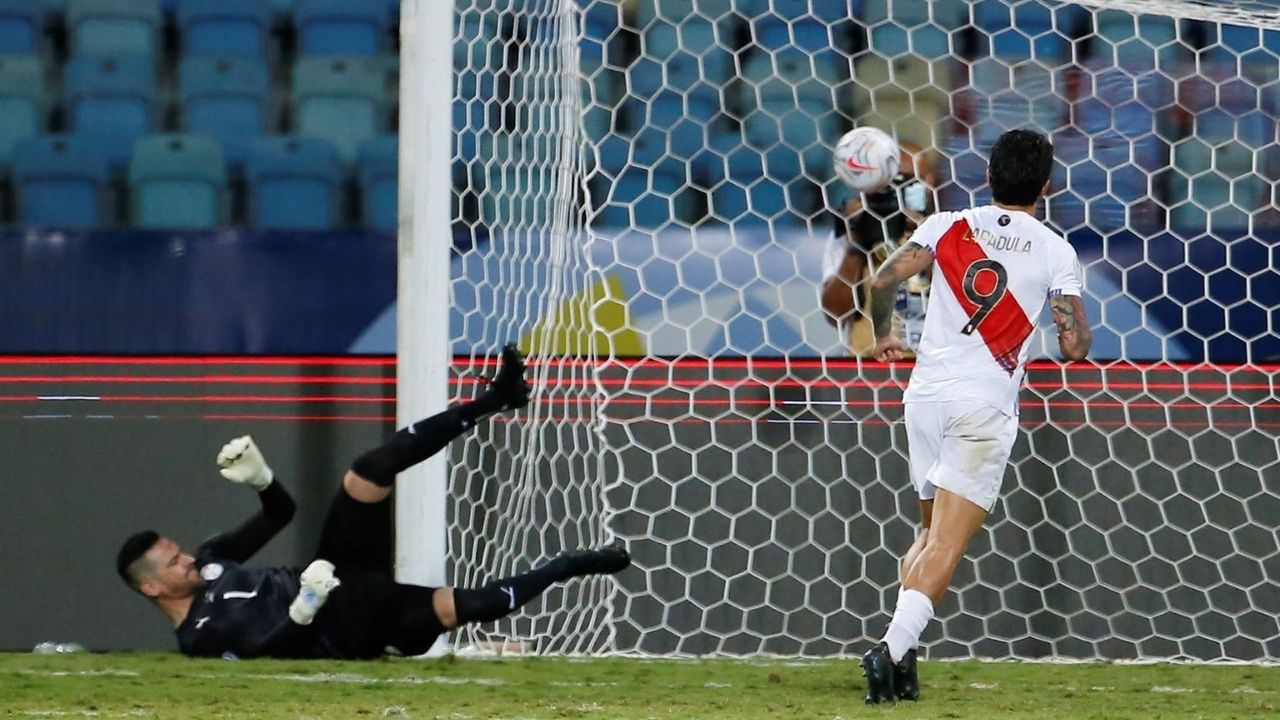Perú tuvo mejor suerte que Paraguay en penales y avanza a semifinales en la Copa América