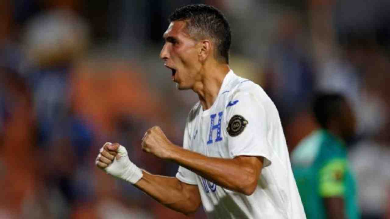 Johnny Leverón revela en qué posición se siente más cómodo con Honduras
