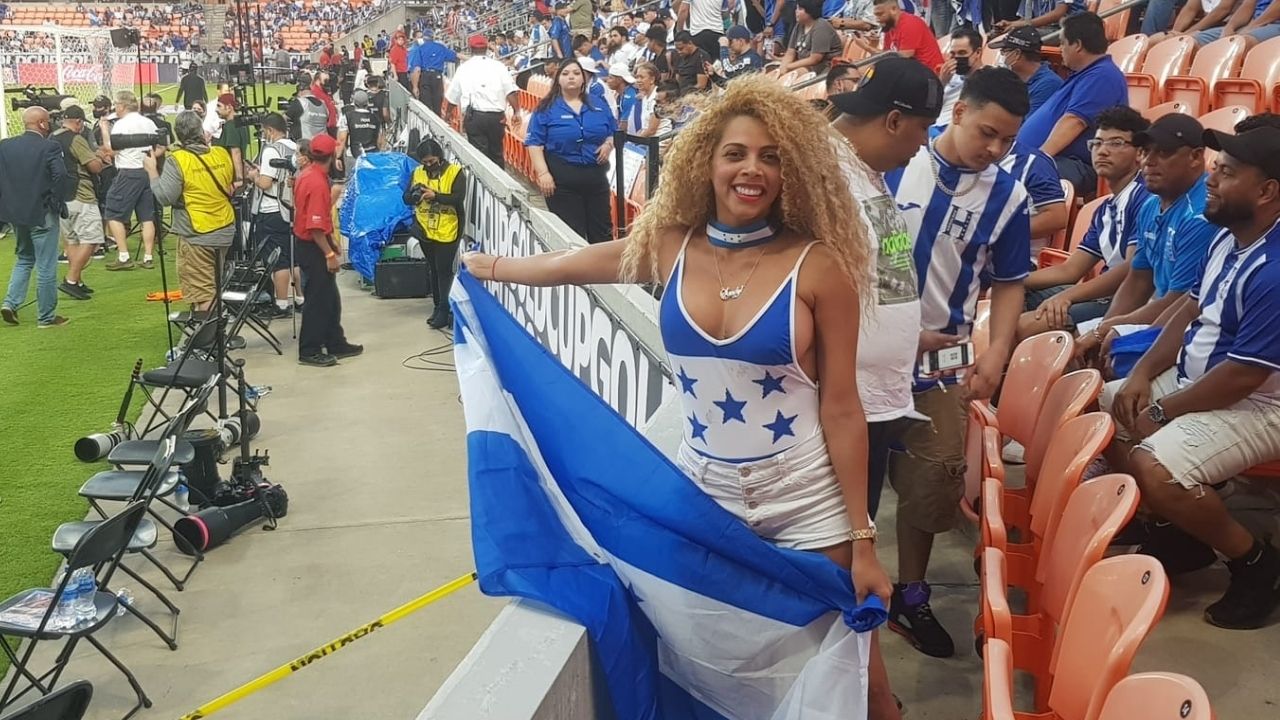 La bella hondureña que robó suspiros en el partido Honduras-Qatar