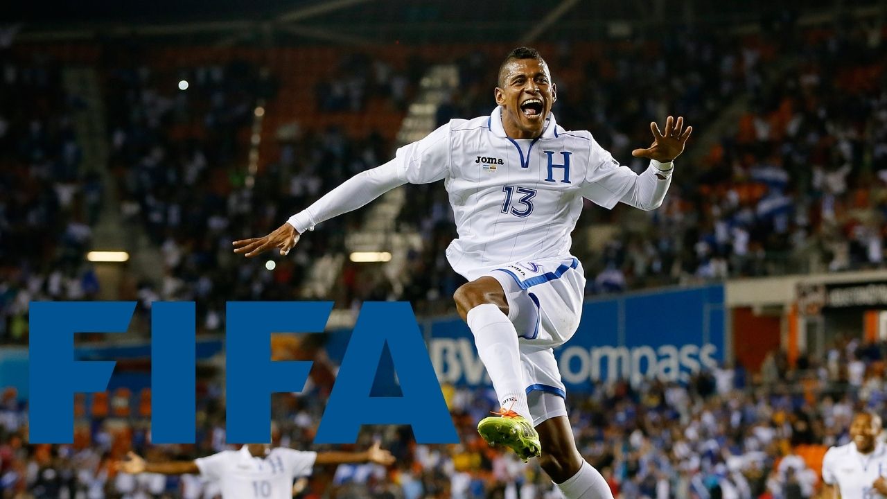 FIFA dedica especial mensaje a Carlo Costly por su cumpleaños y este responde