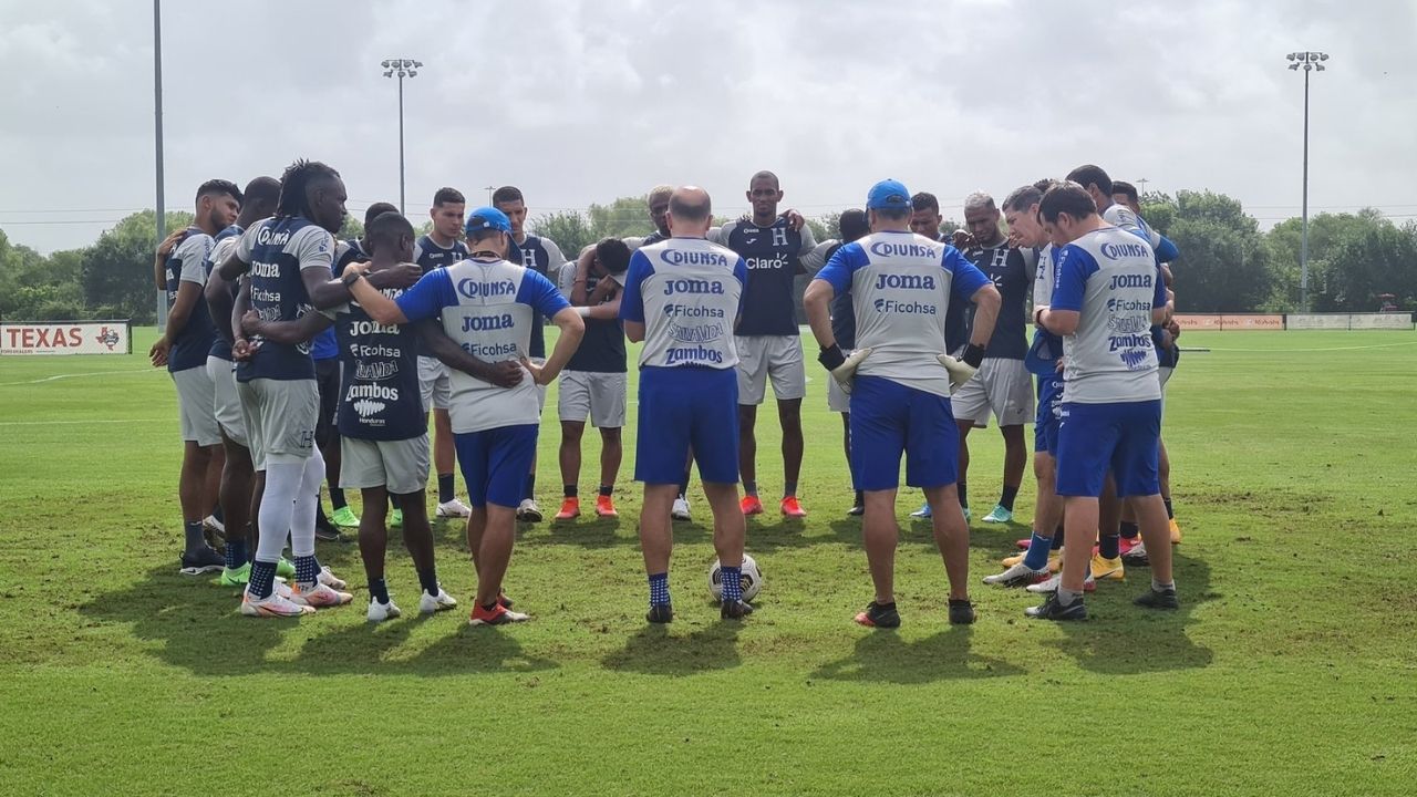 Copa Oro: Alberth Elis entrena aún por separado en una Honduras que trabaja a doble horario