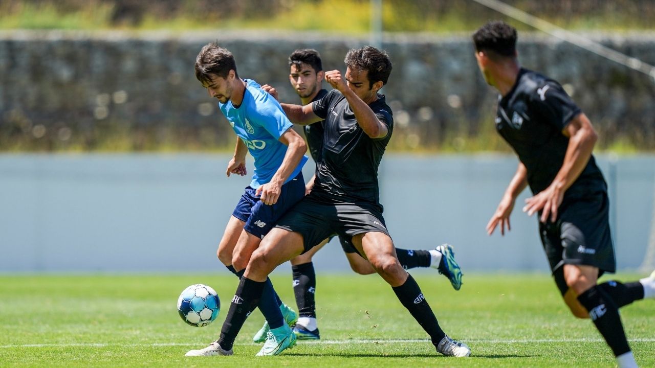 Jonathan Rubio titular con Académica en primeros partidos e incluso ya marcó gol