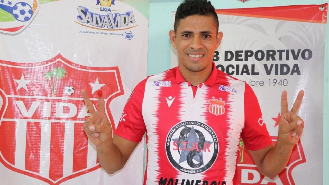 Vida anuncia el fichaje de Juan Pablo Montes para reforzar su defensa