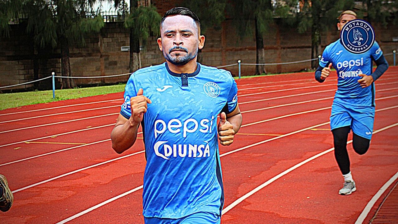 Omar Elvir la novedad en el entreno de Motagua, ¿Se queda?