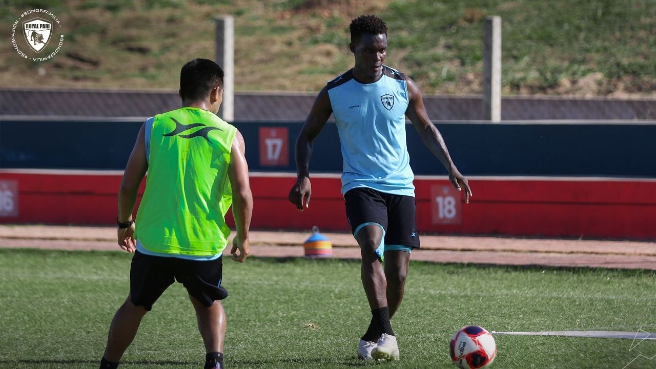 Rubilio Castillo y el Royal Pari calientan motores para la vuelta de la Liga en Bolivia