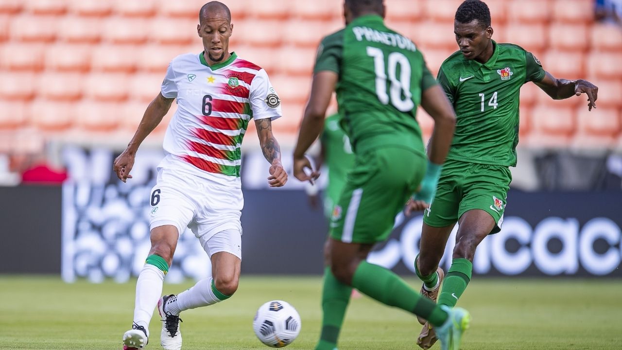 Copa Oro 2021: Surinam se va del torneo superando a Guadalupe que se fue en blanco