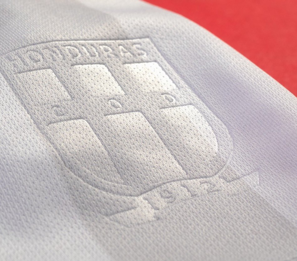 Detalle nueva camiseta de Olimpia Apertura 2021 2022
