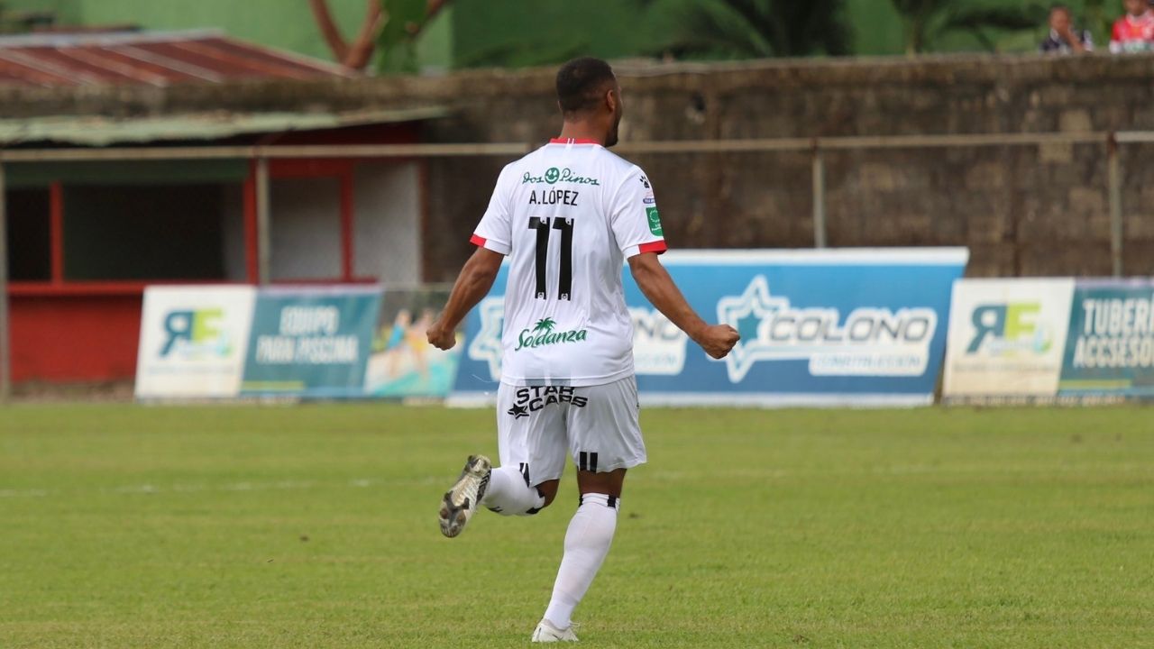Alex López anotó un golazo de tiro libre que ilusiona a hondureños para la eliminatoria