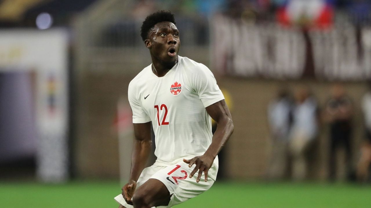 ¿Alphonso Davies estará listo para enfrentar a Honduras en el arranque de la octogonal?