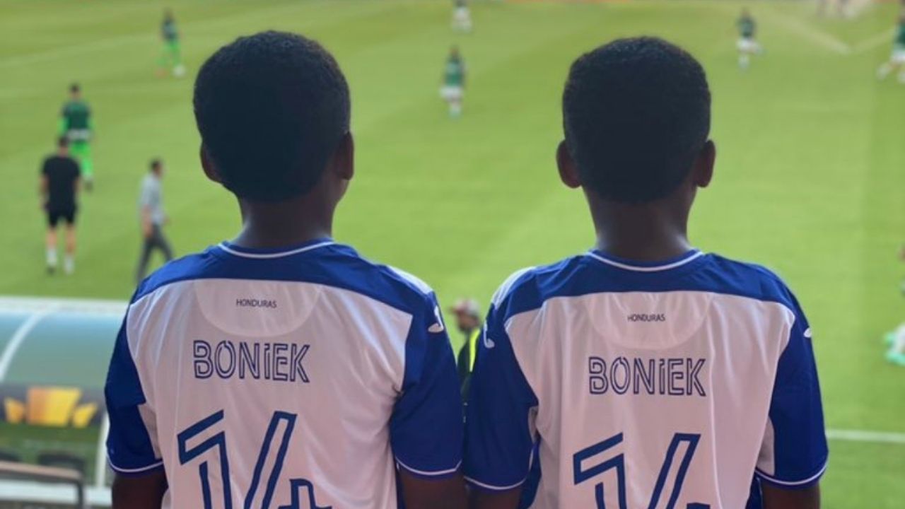 ¡Unos verdaderos cracks! Los hijos de Boniek García salen campeones en torneo infantil en Estados Unidos