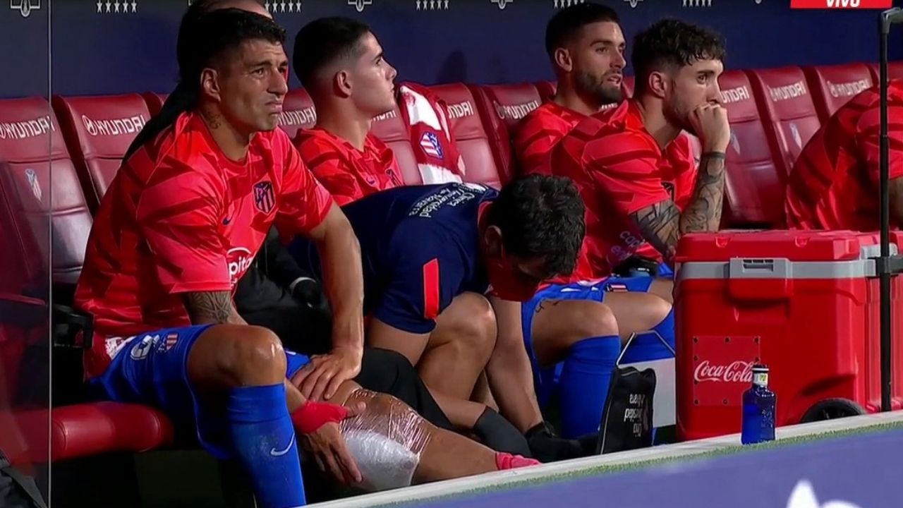 Luis Suárez sufre un edema en la rodilla izquierda y no estará con Uruguay