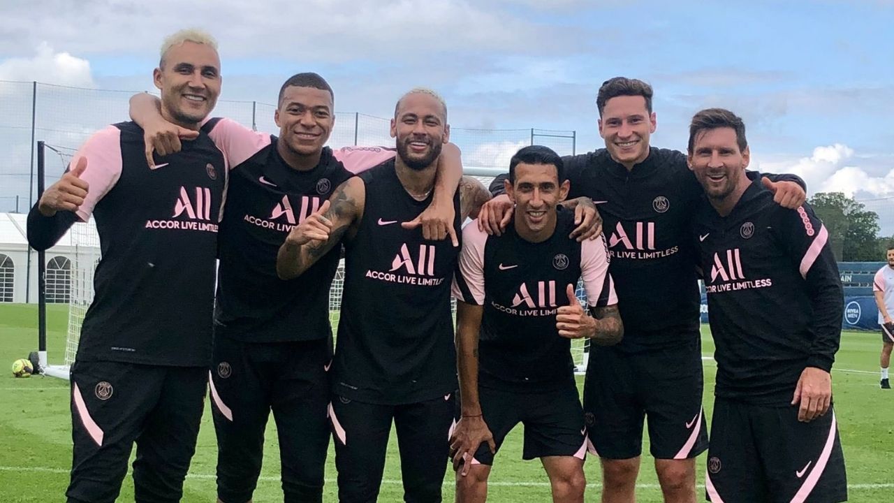 PSG presume la buena química entre Lionel Messi y Kylian Mbappé