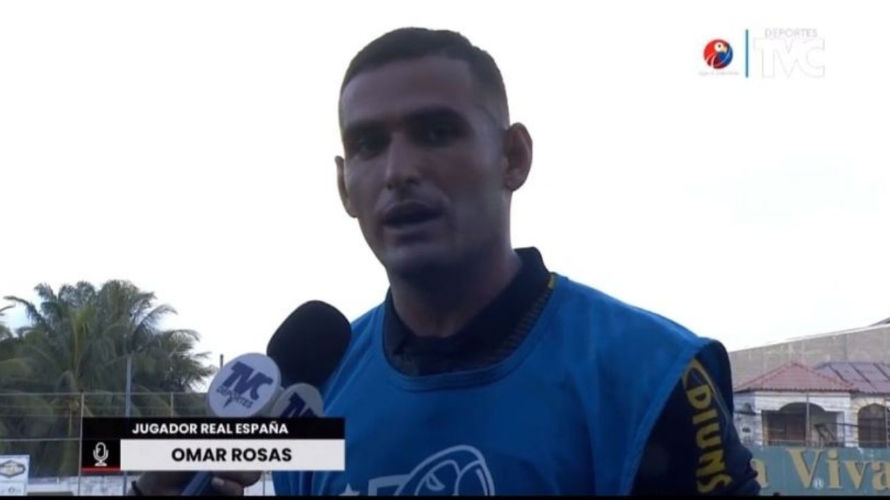 Omar Rosas tras su anotación en Puerto Cortés: 'A romper historias es a lo que venimos'