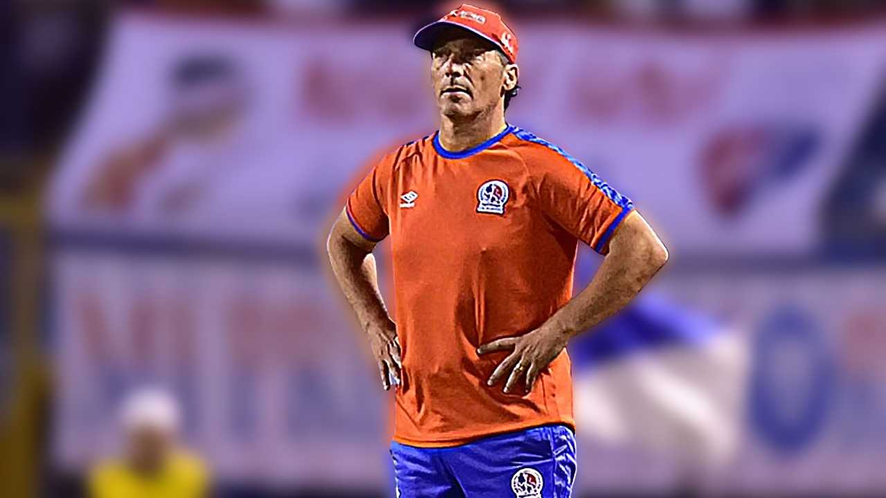 La razón por la que Pedro Troglio no estará en el banco de Olimpia