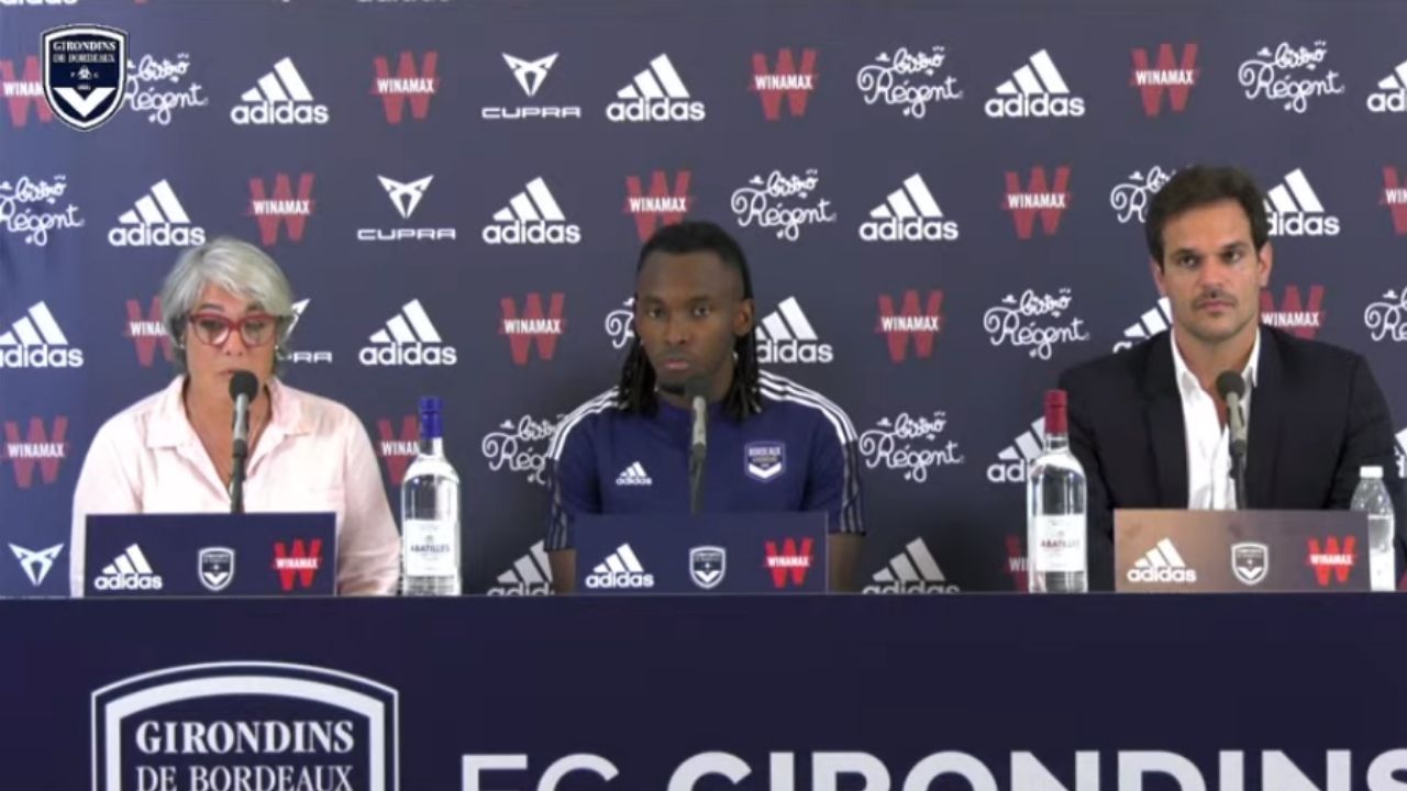 Messi, número de goles, y fecha de debut... Alberth Elis habló de todo en su presentación oficial