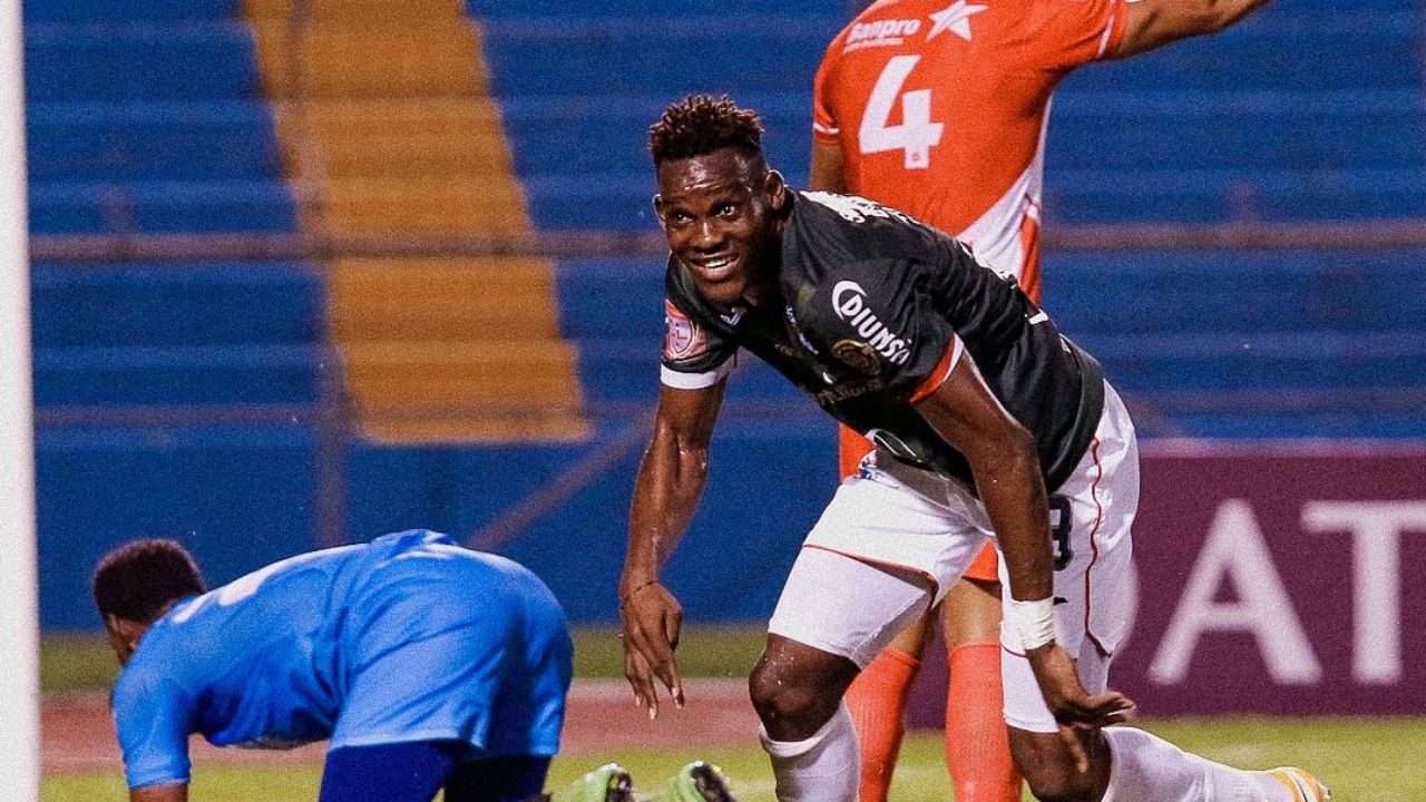 Marathón se amparó en los guantes de Denovan Torres y avanza a cuartos en Liga Concacaf