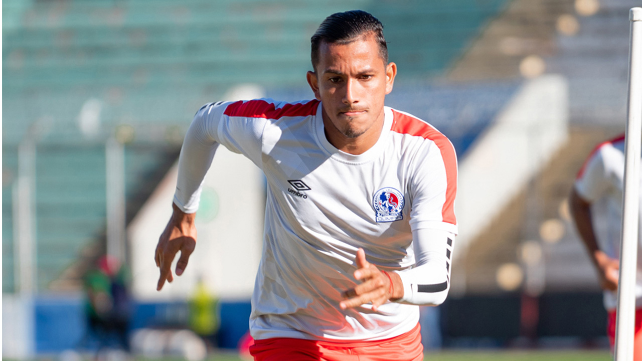 ¡Está de vuelta! Edwin Rodríguez se recupera y podría estar en el juego ante Marathón