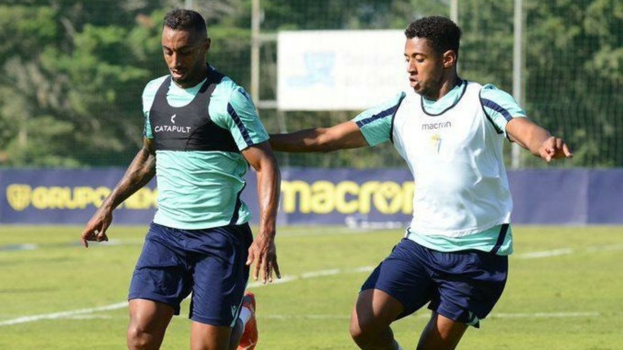 Cádiz convoca al Choco Lozano para el duelo frente al Barcelona