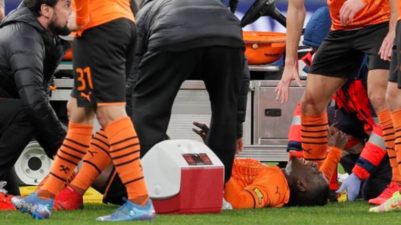 Gravísima lesión de Lassina Traoré en el Shakhtar-Inter