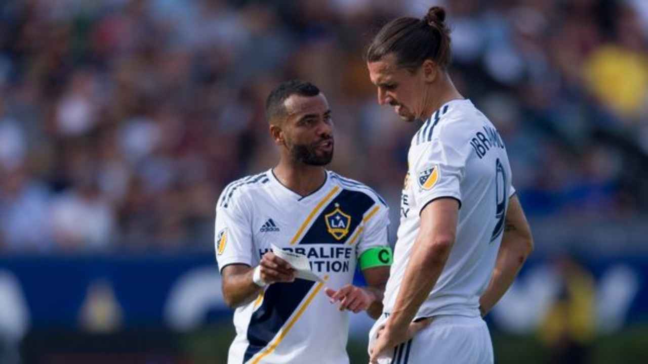 Revelado: Ashley Cole y la pelea con Zlatan Ibrahimovic en el Galaxy