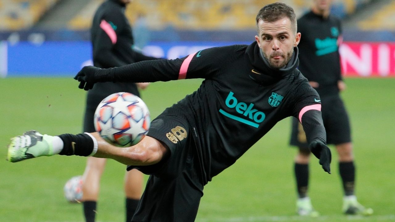 El Barcelona se deshace de Miralem Pjanic y se va cedido al Besiktas