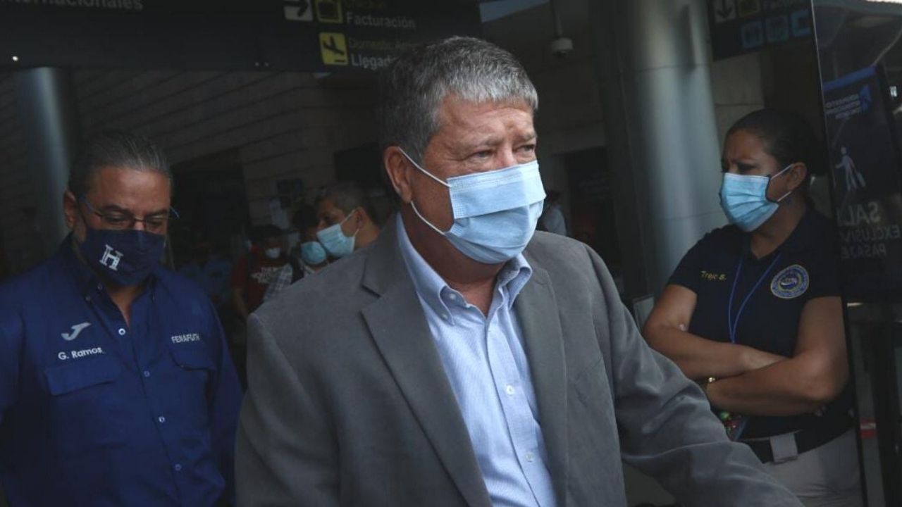 Bolillo Gómez llega a Honduras para remediar el camino de la H en la octogonal