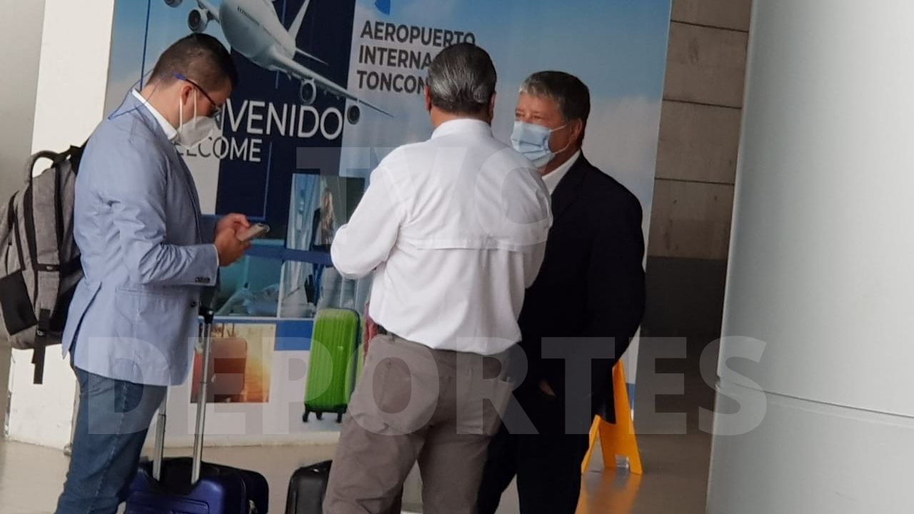Hernán Bolillo Gómez ya está en Honduras