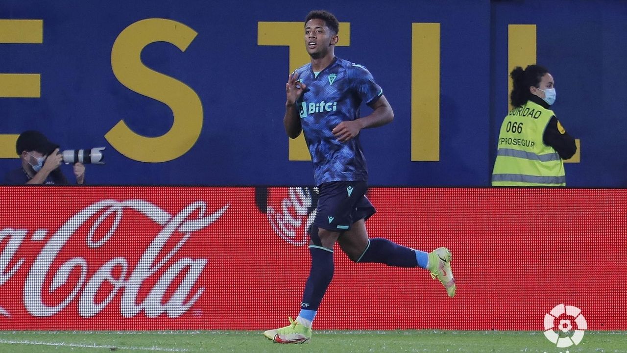 Choco Lozano apesarado por no ganar con el Cádiz: 'Cambiaría los goles por los tres puntos'