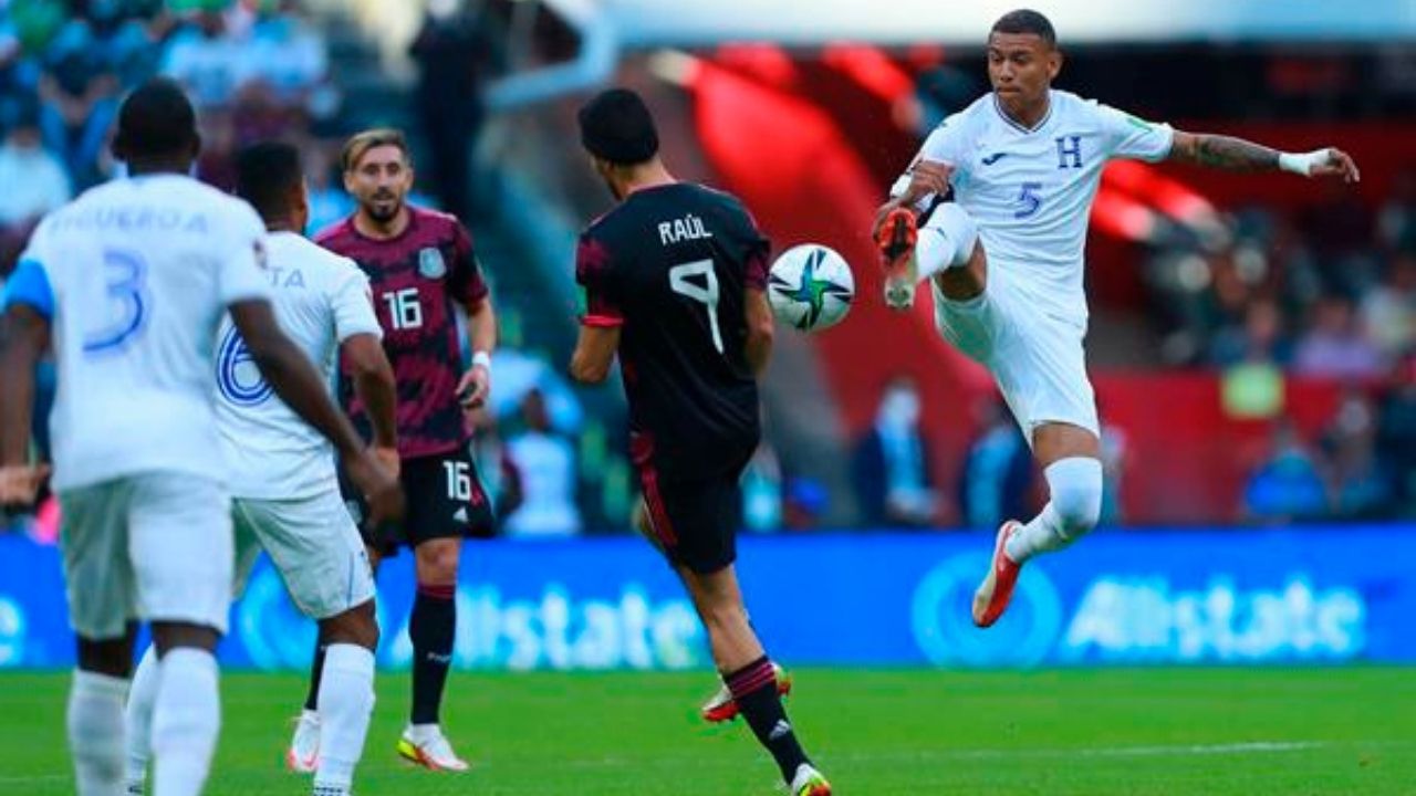 Pese al triunfo, David Faitelson lanzó dura crítica a la selección de México