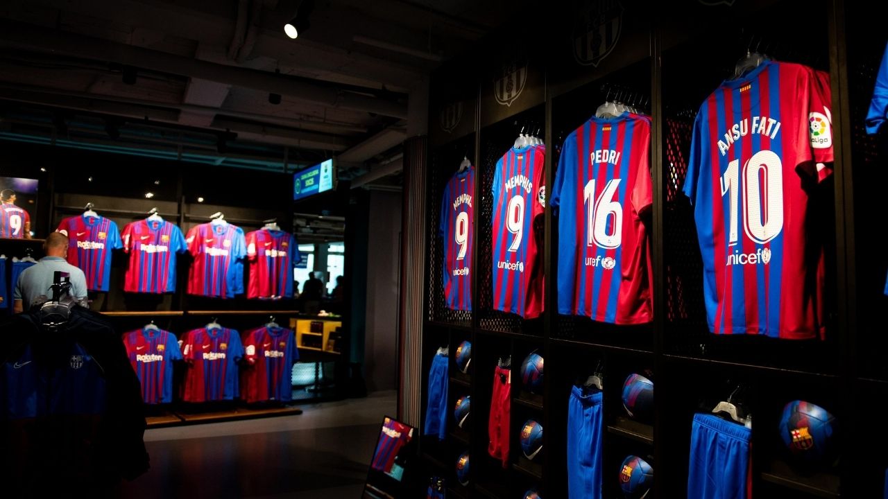 Revelan que el Barcelona fichó jugadores sin dinero para poder pagarles