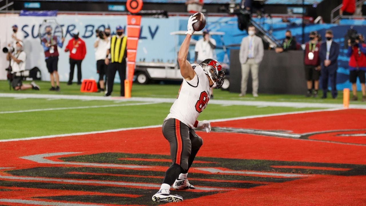 Buccaneers vs Patriots: El legendario Gronkowski se pierde el juego contra su exequipo en la NFL