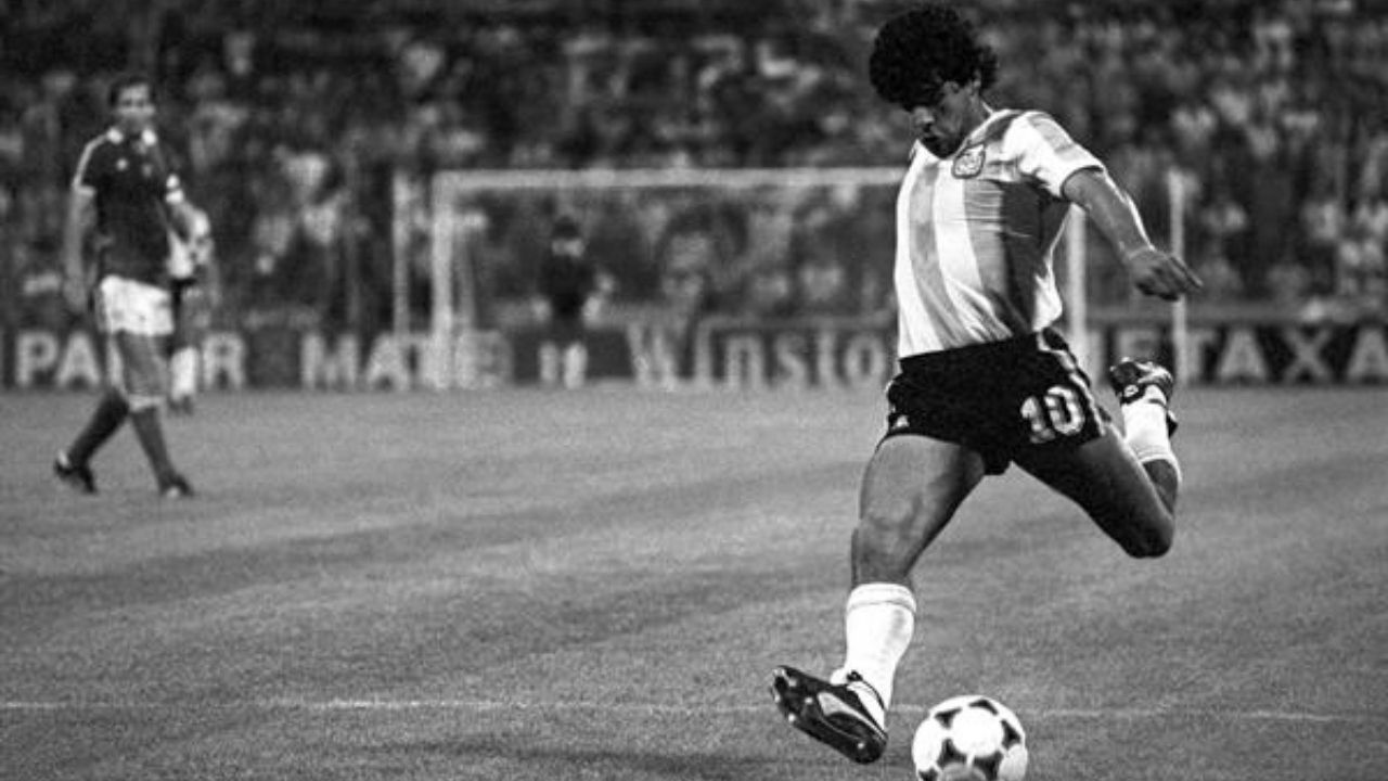 A 61 años del nacimiento de Maradona, Argentina homenajea al astro del fútbol