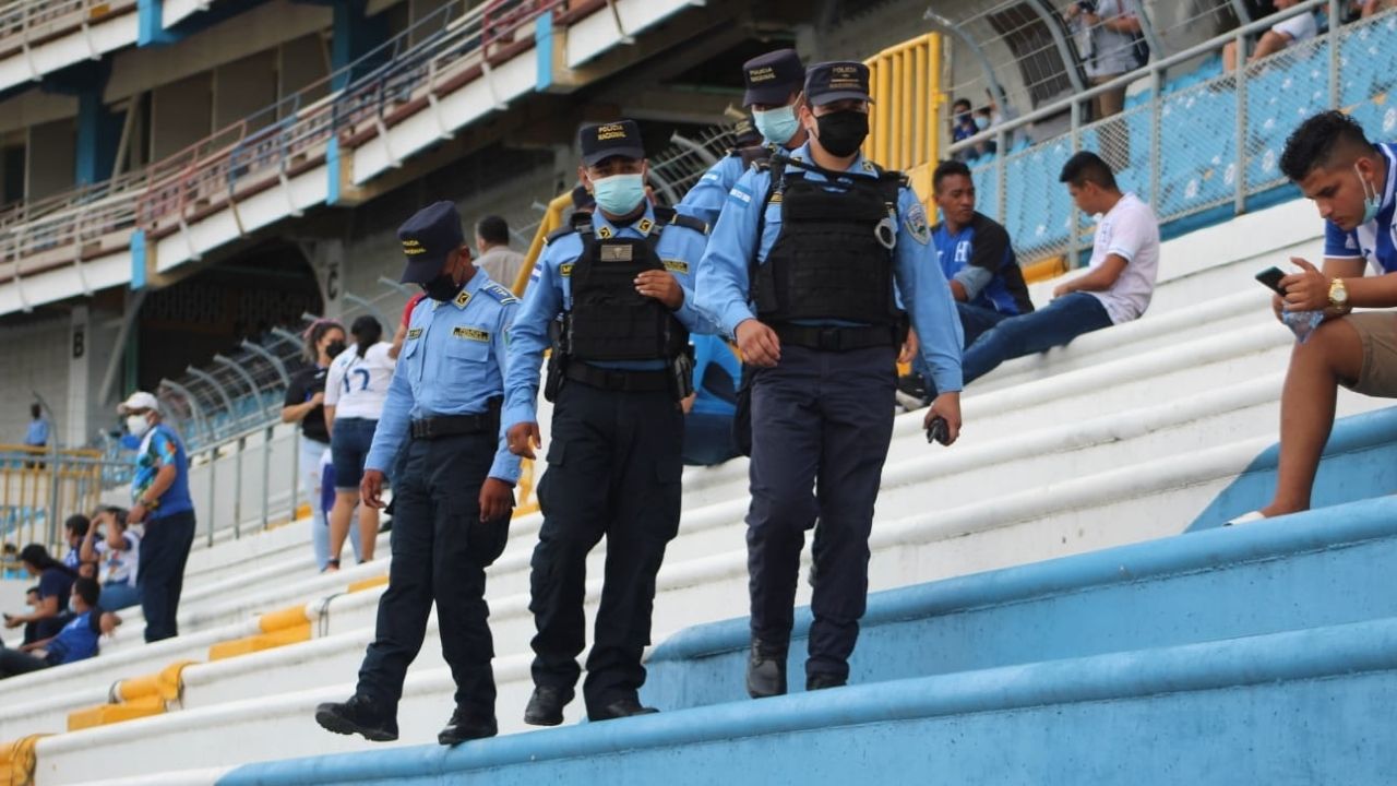 Más de mil policías velarán por la seguridad en partido Honduras vs Costa Rica