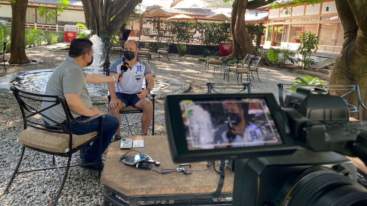Exclusiva: Sebastián Urrutia se refiere al avance de las lesiones de Alex López y Alberth Elis
